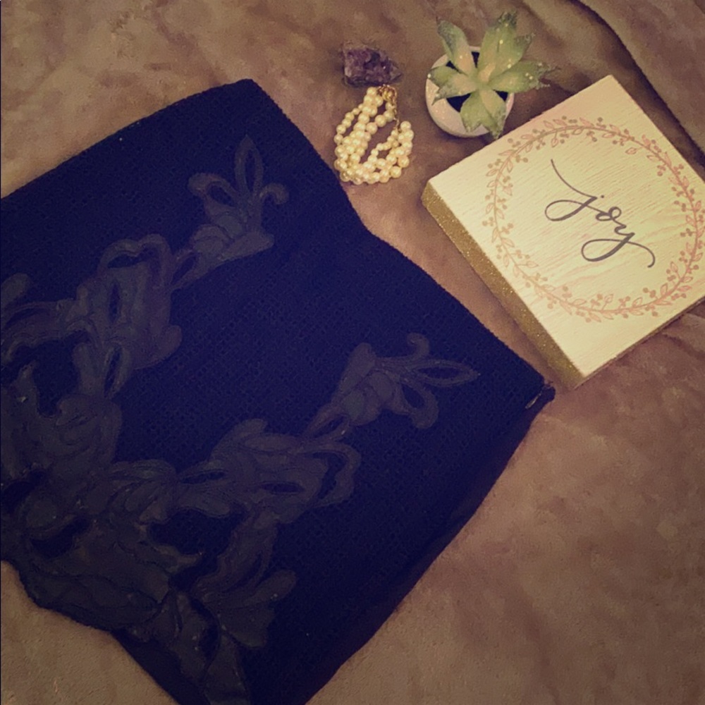 Super cute black leather mini skirt